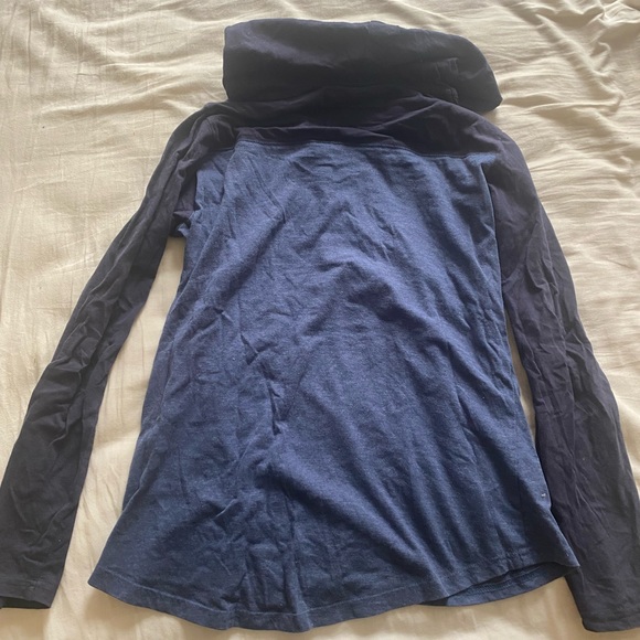 Universal Sweater Vibrant Style - Picture 4 of 4